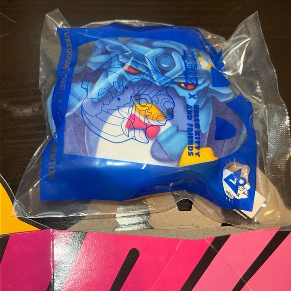 2024 Yu-Gi-Oh X Hello Kitty and Friends TUXEDOSAM x OBELISK THE TORMENTOR NWT - Picture 3 of 5